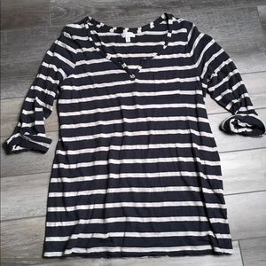 A Pea In the Pod V-Neck Maternity Top